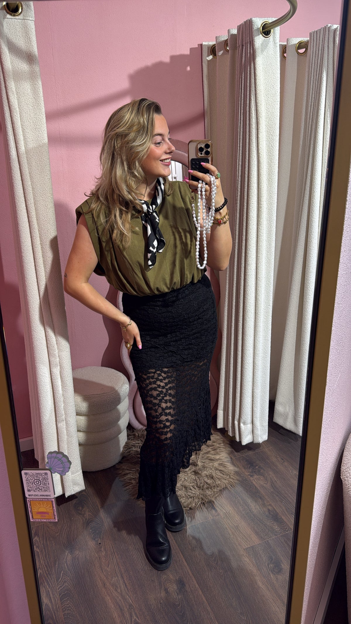 Lace skirt - Sisters Point