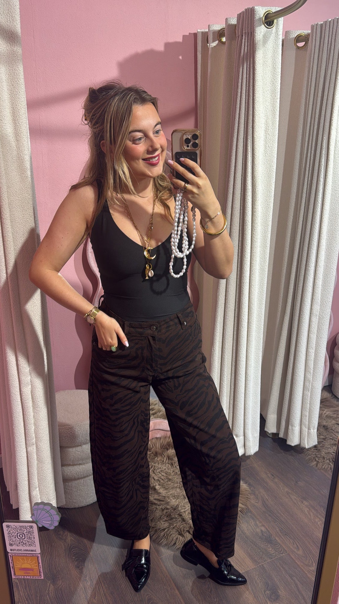 Animal print barrel jeans