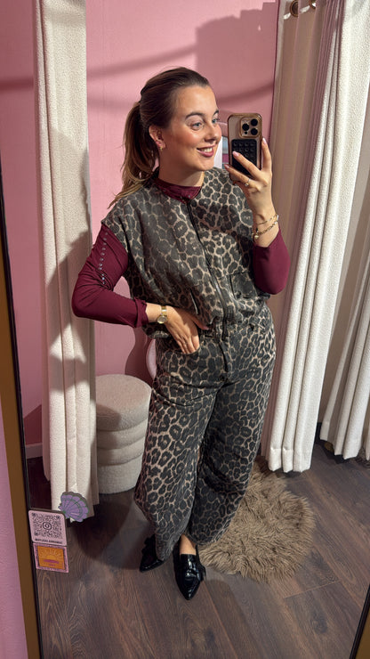 Basic stud top bordeaux